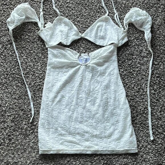 NWT Outcast Millie White Mini Dress Womens Small White Floral Party Festival - Picture 5 of 5